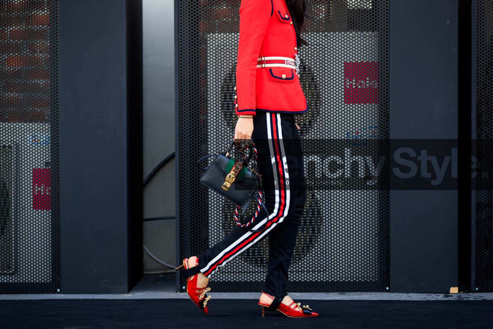 black bag, black pants, blazer, glitter, graphic bag, graphic jacket, graphic pants, gucci, high heels, leather bag, leather shoes, printed bag, printed jacket, printed pants, red jacket, red shoes, stripes, trousers, varnished leather shoes, white belt, fashion week, frenchystyle, FW, jonathan paciullo, street style, MFW, MILAN, AUTUMN WINTER 2018-2019, FALL WINTER 2018-2019, FW 18-19, horizontal, atmosphere details