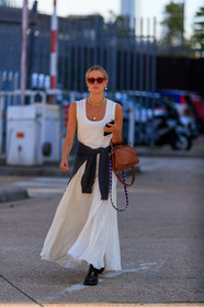 red sunglasses, white dress, used dress, sleeveless dress, long dress, belted dress, dark grey pullover, loewe bag, brown leather bag, black boots, celine earrings, pearl earrings, blue stone earrings, big chain necklace, golden necklace, multi necklace, eye ring, plaited strap bag, multicolor strap bag, blue strap bag, red strap bag, white strap bag, green strap bag, fashion week, frenchystyle, FW, jonathan paciullo, street style, vertical, full length