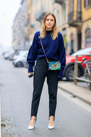 AUTUMN WINTER 2017-2018, AW 17-18, black pants, blue sweater, checked bag, FALL WINTER 2017-2018, fashion week, frenchystyle, full length, FW, FW 17-18, graphic bag, high heels, jonathan paciullo, leather bag, leather shoes, louis vuitton, MFW, MILAN, monogram, multicolor bag, plaid, printed bag, stir pants, street style, trousers, vertical, white shoes