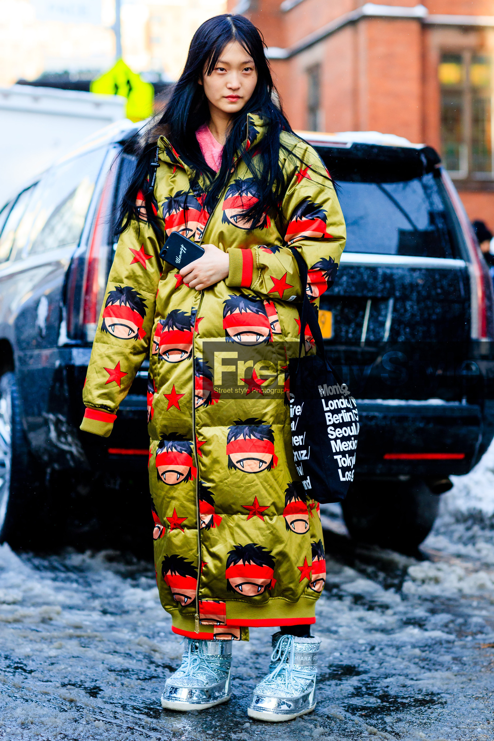 AUTUMN WINTER 2017-2018, AW 17-18, black bag, cartoon, down jacket, FALL WINTER 2017-2018, fashion week, frenchystyle, full length, FW, FW 17-18, jonathan paciullo, long coat, model, moonboots, NEW YORK, NYFW, printed coat, shiny boots, silver shoes, street style, tote bag, vertical, yellow coat