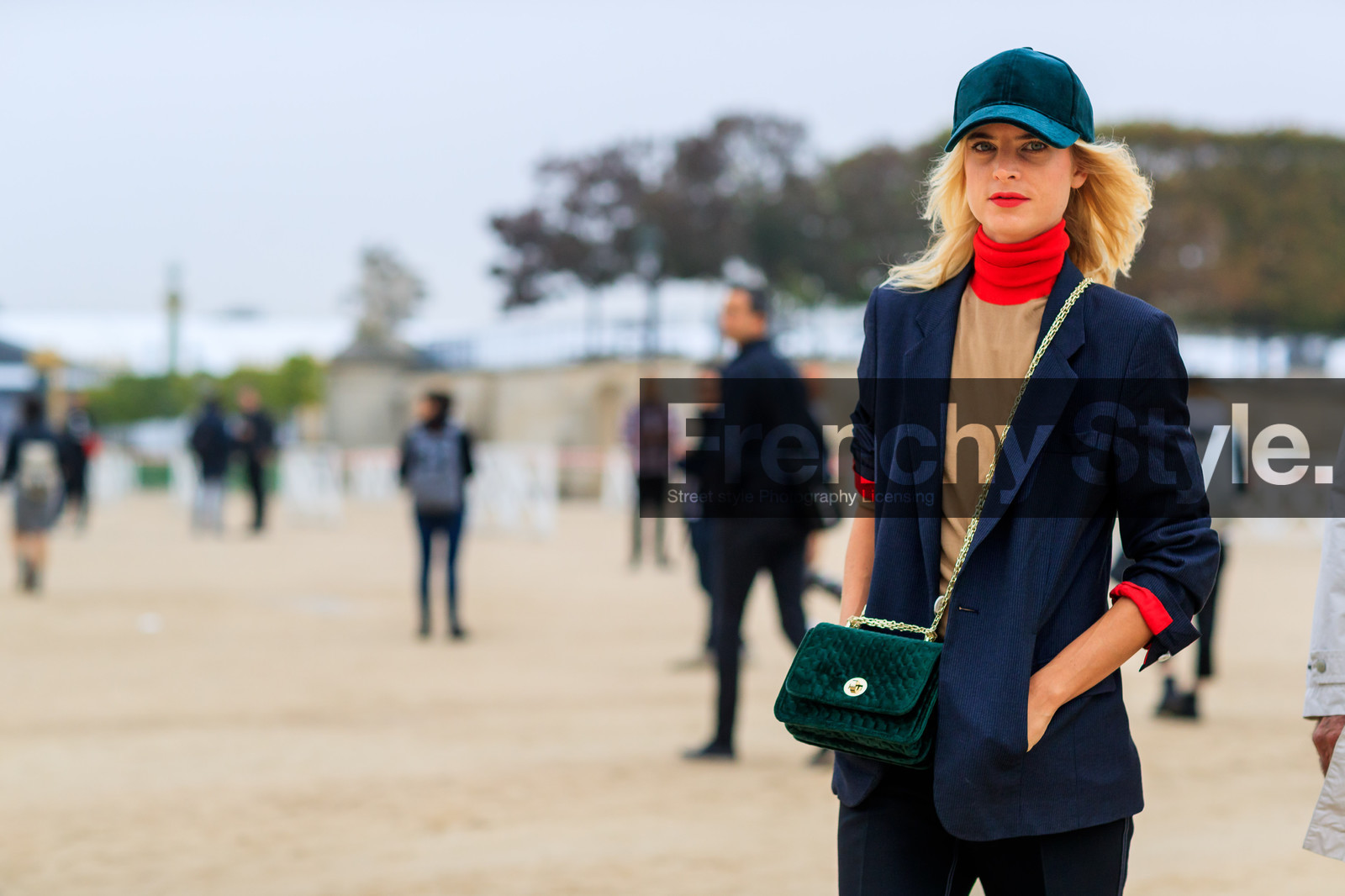 atmosphere details, beige sweater, black jacket, blazer, blue jacket, detail, fashion week, frenchystyle, FW, green bag, green cap, horizontal, jonathan paciullo, leather bag, PARIS, PFW, SPRING SUMMER 2018, SS 18, street style, trousers, turtleneck sweater