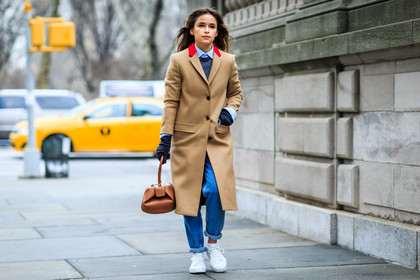 atmosphere details, AUTUMN WINTER 2016-2017, AW 16-17, blue denim, blue shirt, brown bag, camel bag, camel coat, denim pants, fashion week, frenchystyle, full length, FW, FW 16-17, grey knit, horizontal, jeans, jonathan paciullo, leather bag, leather sneakers, long coat, men shirt, miroslava duma, NEW YORK, NYFW, overcoat, street style, trousers, white sneakers, woman
