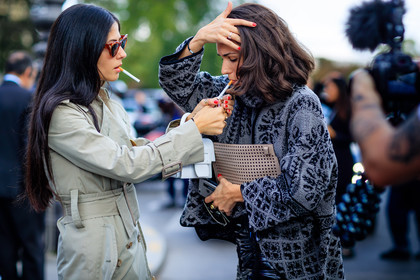 atmosphere details, beige bag, black pants, detail, diletta bonaiuti, fashion week, frenchystyle, FW, gilda ambrosio, grey sweater, horizontal, jonathan paciullo, leather bag, leather pants, mini bag, PARIS, PFW, printed sweater, SPRING SUMMER 2017, SS 17, street style, studded bag, sunglasses, trench coat, trousers, turtleneck sweater, varnished leather, white bag