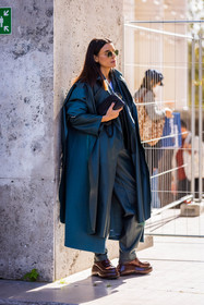 bag, black bag, burgundy mules, coat, green coat, green pants, leather coat, leather pants, long coat, pants, plateform, small bag, street style, jonathan paciullo, FW, frenchystyle, fashion week, PFW, PARIS, SPRING SUMMER 2022, SS 22, vertical, full length