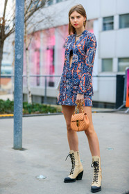 beige boots, blue dress, chloé, cut out, earrings, graphic dress, high heels, leather bag, leather shoes, necklace, nude bag, printed dress, red lips, PARIS, PFW, street style, jonathan paciullo, FW, frenchystyle, fashion week, AUTUMN WINTER 2019-2020, AW 19-20, FALL WINTER 2019-2020, FW 19-20, vertical, full length