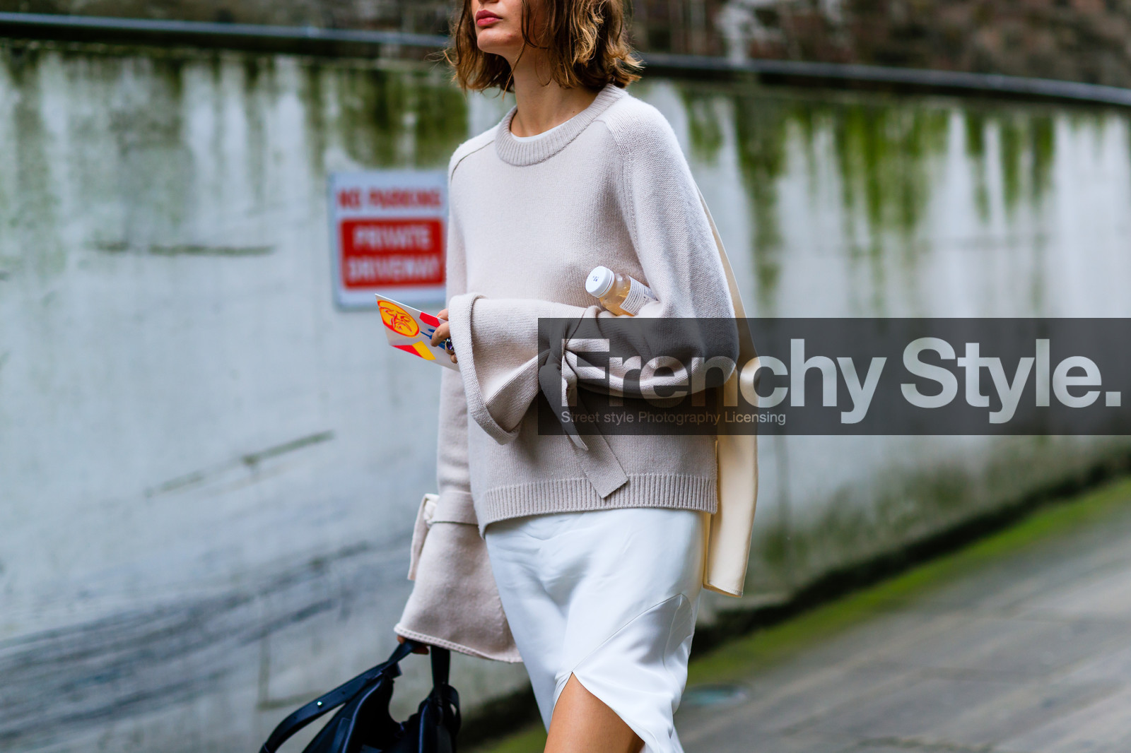 atmosphere details, detail, fashion week, frenchystyle, FW, horizontal, jonathan paciullo, LFW, LONDON, SPRING SUMMER 2017, SS 17, street style, victoria sekrier, white knit, white skirt, white sweater, woman