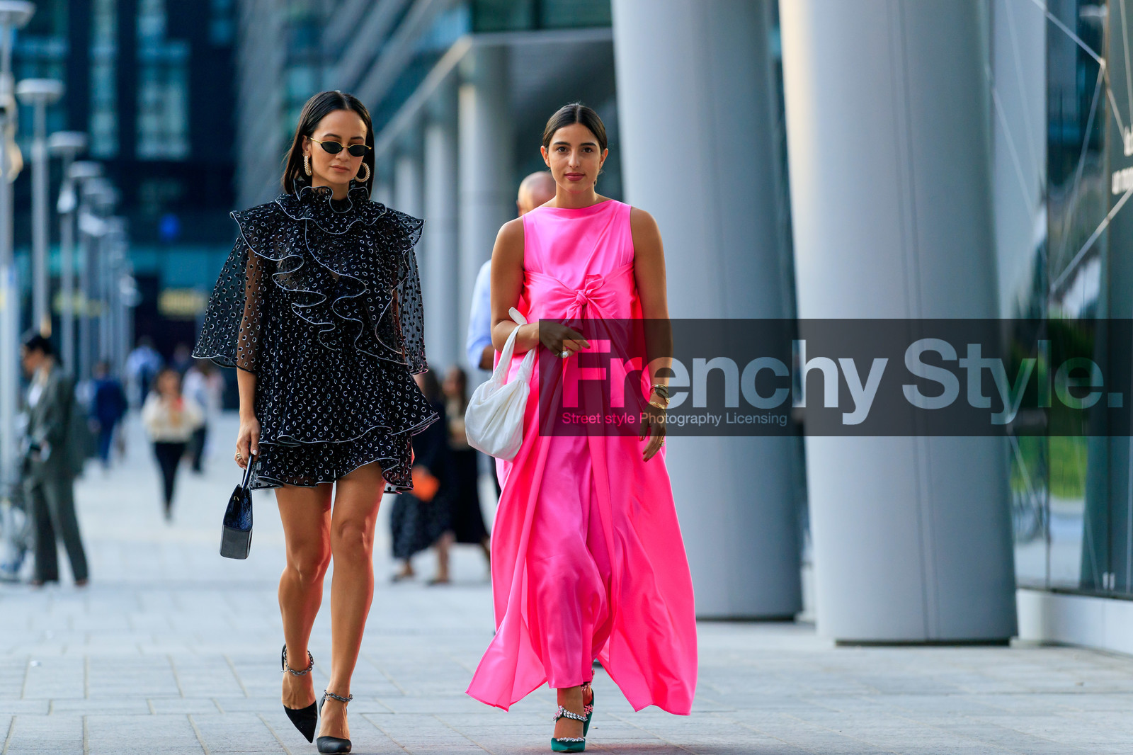 bettina looney, anna rosa vitiello, pink dress, long dress, sleeveless dress, knoted dress, loose dress, bottega veneta bag, white bag, satin bag, multi rings, white ring, golden rings, green shoes, strassed shoes, satin shoes, mini dress, black dress, ruffle dress, high collar dress, polka dots dress, butterfly sunglasses, metalic frame sunglasses, hoop earrings, black shoes, sharp end shoes, chain detail shoes, high heels shoes, fashion week, frenchystyle, FW, jonathan paciullo, street style, MFW, MILAN, SPRING SUMMER 2020, SS 20