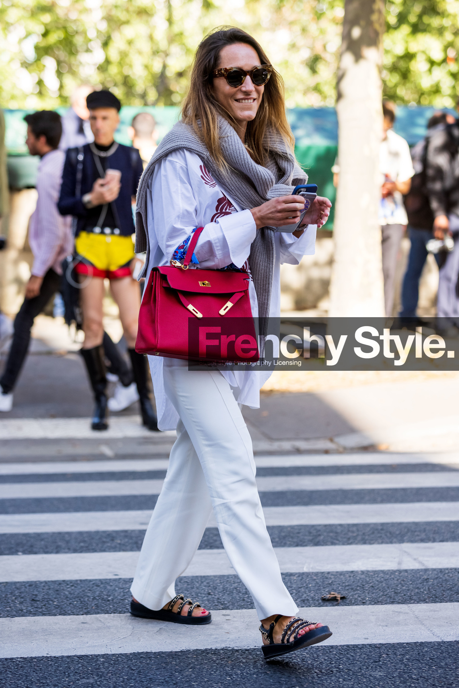 bag, beige knitwear, hermes bag, leather bag, pants, print, printed shirt, red bag, sandals, shirt, white pants, white shirt, street style, jonathan paciullo, FW, frenchystyle, fashion week, PFW, PARIS, SPRING SUMMER 2022, SS 22, vertical, full length