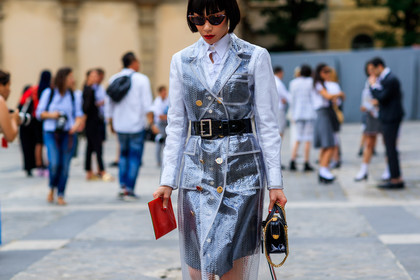 atmosphere details, black bag, black belt, detail, fashion week, frenchystyle, FW, horizontal, jonathan paciullo, leather bag, leather belt, mademoiselle yulia, MENSWEAR, PARIS, PFW, red lips, SPRING SUMMER 2018, SS 18, street style, sunglasses, thom browne, transparent coat, trench coat, white shirt