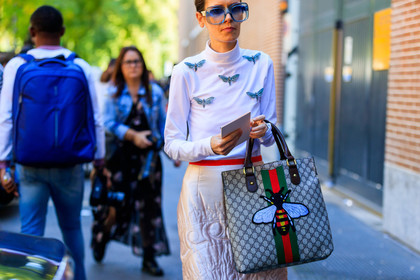 animal print, atmosphere details, beige bag, detail, fashion week, frenchystyle, fun sunglasses, FW, graphic bag, gucci, horizontal, jonathan paciullo, leather bag, MFW, MILAN, printed bag, SPRING SUMMER 2018, SS 18, street style, sunglasses, white skirt, white top