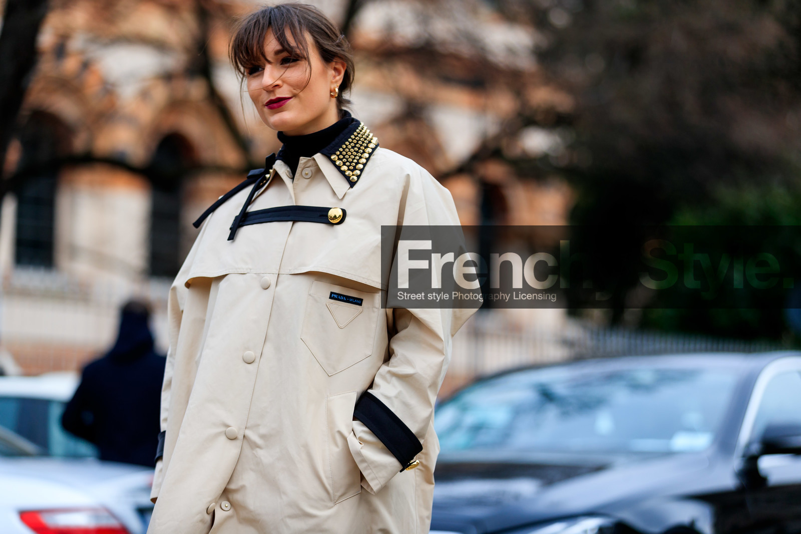 beige jacket, prada, red lips, studs, MILAN, MFW, fashion week, frenchystyle, FW, jonathan paciullo, street style, AUTUMN WINTER 2019-2020, AW 19-20, FALL WINTER 2019-2020, FW 19-20, atmosphere details, detail, horizontal