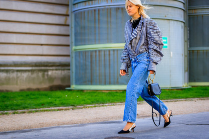 atmosphere details, AUTUMN WINTER 2017-2018, AW 17-18, black and white shoes, black bag, black shoes, blue denim, checked shirt, chloe, christian dior, denim pants, detail, FALL WINTER 2017-2018, fashion week, frenchystyle, FW, FW 17-18, gingham, graphic shirt, high heels, horizontal, jeans, jonathan paciullo, leather bag, leather shoes, linda tol, PARIS, PFW, printed shirt, street style, trousers