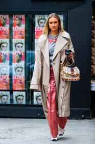 beige coat, embroidered bag, fendi, fringes, graphic bag, grey t shirt, leather bag, leather shoes, multicolor bag, pearls, pink pants, printed bag, sequined bag, trousers, xenia adonts, MILAN, MFW, fashion week, frenchystyle, FW, jonathan paciullo, street style, AUTUMN WINTER 2019-2020, AW 19-20, FALL WINTER 2019-2020, FW 19-20, vertical, full length