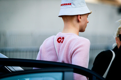 pink, gucci, fashion week, frenchystyle, FW, jonathan paciullo, street style, MFW, MILAN, AUTUMN WINTER 2019-2020, AW 19-20, FALL WINTER 2019-2020, FW 19-20, atmosphere details, detail, horizontal
