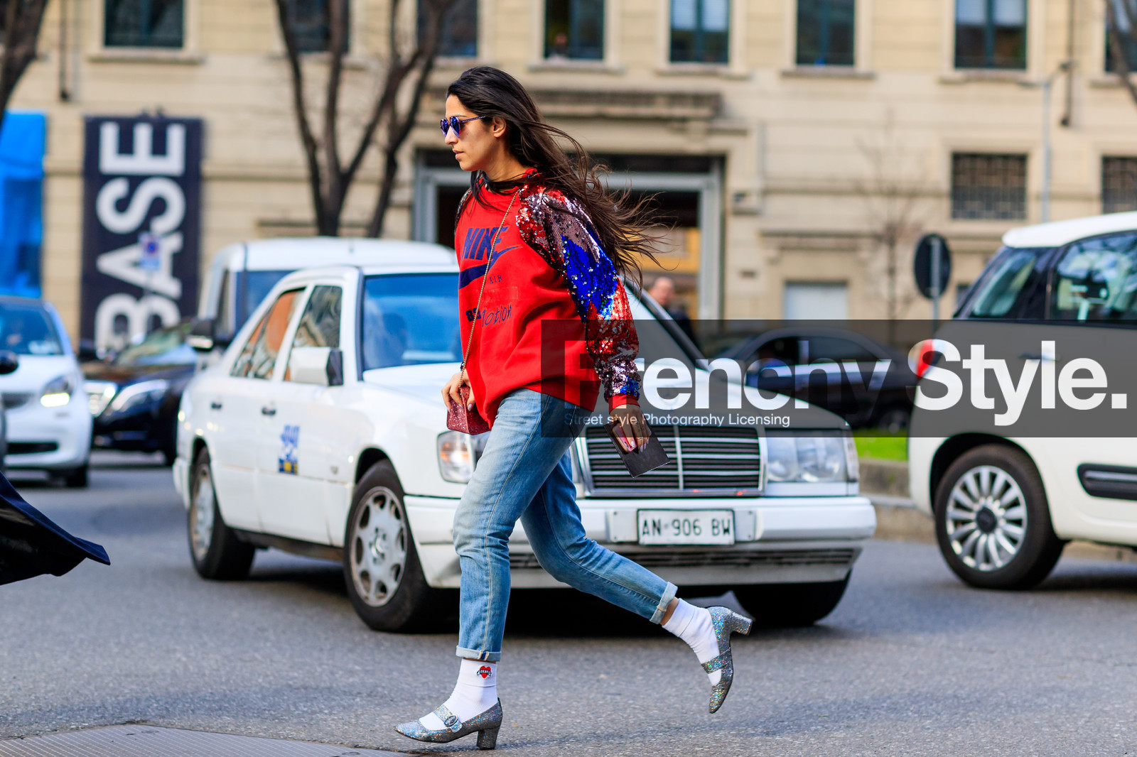 atmosphere details, AUTUMN WINTER 2017-2018, AW 17-18, blue denim, denim pants, FALL WINTER 2017-2018, fashion week, frenchystyle, full length, FW, FW 17-18, glitter, graphic sweater, high heels, horizontal, jeans, jonathan paciullo, leather shoes, MFW, MILAN, nike, printed sweater, red sweater, sequined sweater, silver shoes, street style, sunglasses, trousers, white socks