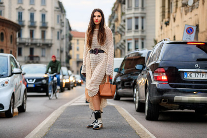 black and white shoes, brown bag, brown belt, high heels, knit dress, leather bag, leather belt, leather shoes, red lips, sheer dress, silk dress, white dress, fashion week, frenchystyle, FW, jonathan paciullo, street style, MFW, MILAN, AUTUMN WINTER 2018-2019, FALL WINTER 2018-2019, FW 18-19, horizontal, atmosphere details, full length, doina ciobanu
