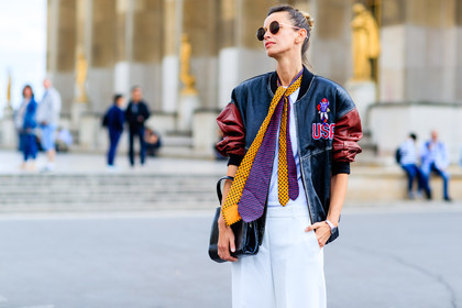 american, atmosphere details, AUTUMN WINTER 2016-2017, AW 16-17, baseball, basketball, black bag, black jacket, Clara Racz, detail, FALL WINTER 2016-2017, fashion week, frenchystyle, FW, FW 16-17, HAUTE COUTURE, horizontal, jonathan paciullo, leather bag, leather jacket, MENSWEAR, PARIS, PFW, printed jacket, street style, sunglasses, teddy jacket, tie, trousers, white pants, white top