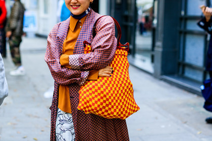 checked, graphic bag, graphic jacket, leather bag, orange shirt, plaid, printed bag, printed jacket, purple, red, red jacket, robe, yellow, yellow bag, fashion week, frenchystyle, FW, jonathan paciullo, street style, LFW, LONDON, SPRING SUMMER 2019, SS 19, atmosphere details, horizontal, detail