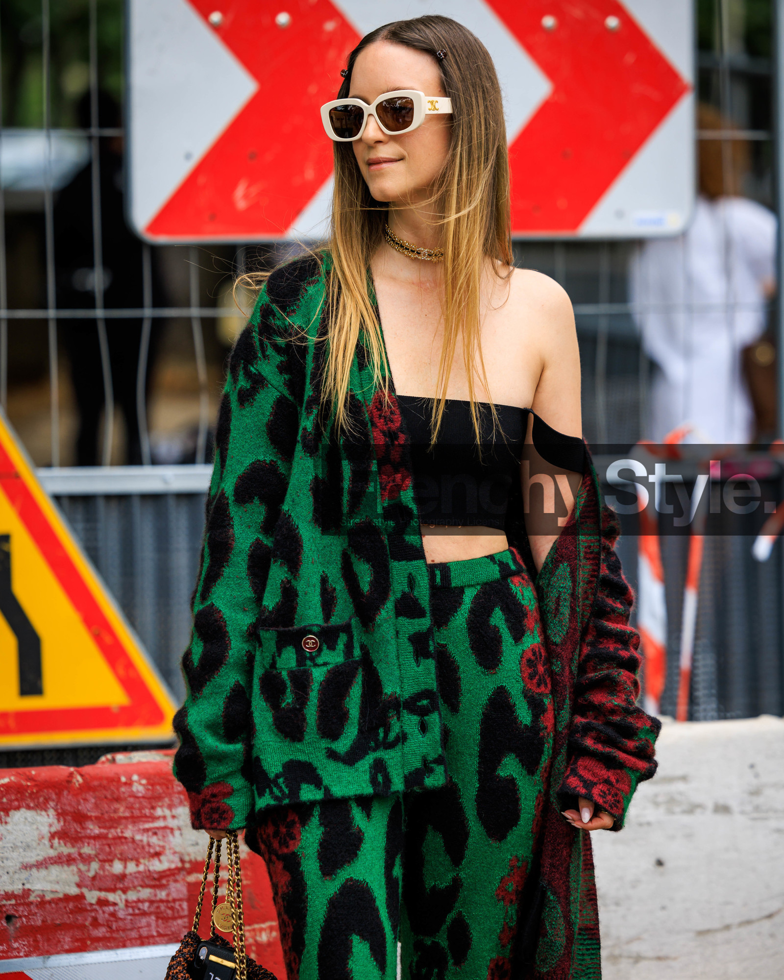 fashion week, frenchystyle, FW, jonathan paciullo, street style, PFW, PARIS, FW 23-24, FALL WINTER 2023-2024, AUTUMN WINTER 2023-2024, HAUTE COUTURE, vertical, atmosphere details, detail
