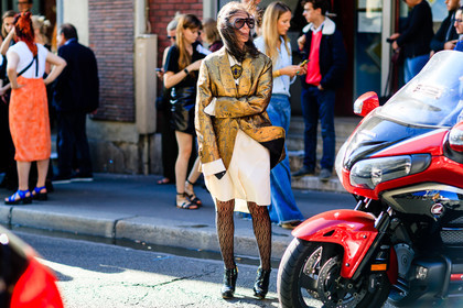 atmosphere details, beige dress, black boots, blazer, bronze, fashion week, frenchystyle, full length, FW, golden jacket, horizontal, jonathan paciullo, leather shoes, PARIS, PFW, SPRING SUMMER 2017, SS 17, street style, sunglasses, tights, Véronique Tristram