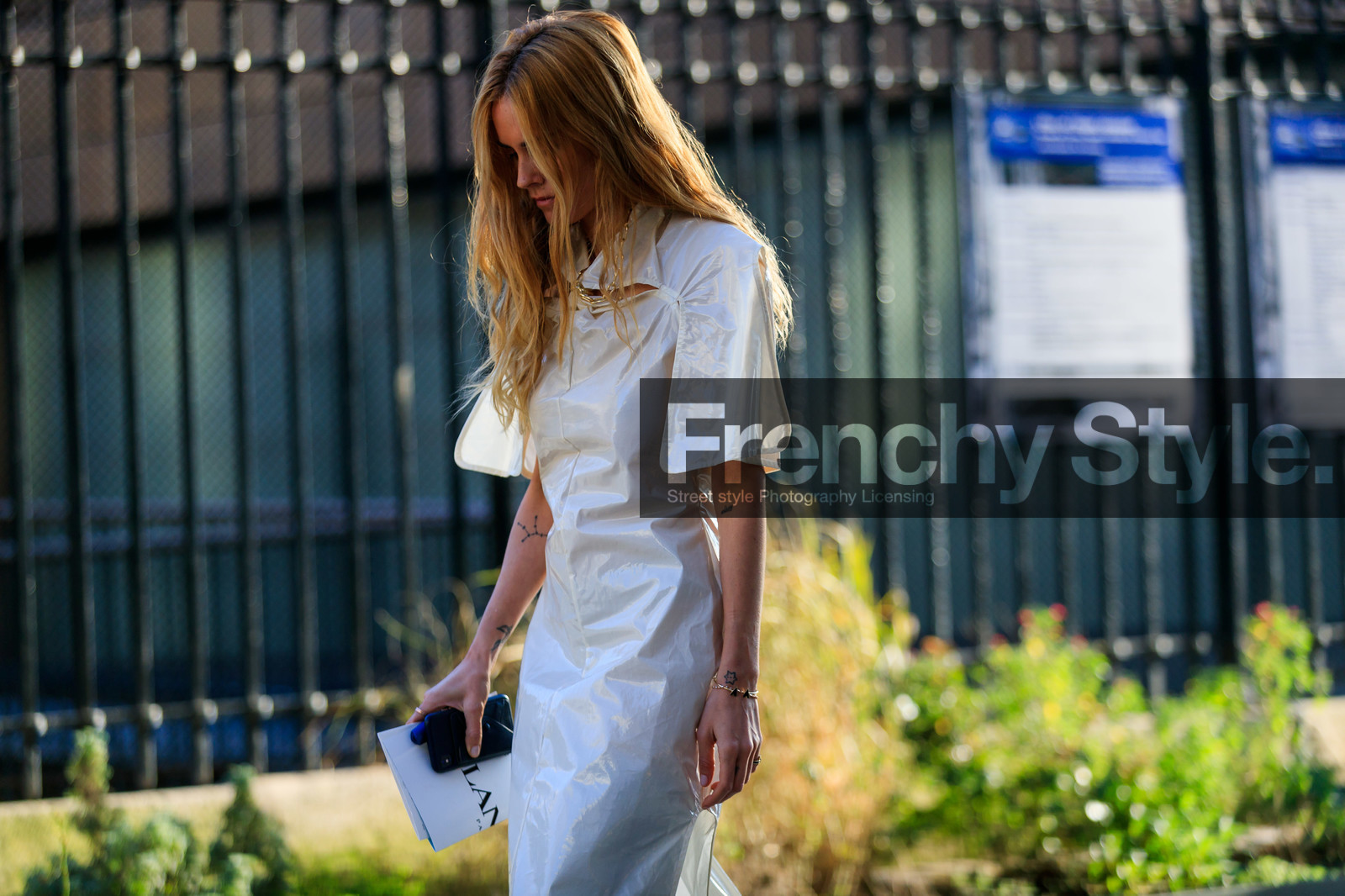 blanca miro scrimieri, cut out, white dress, PARIS, PFW, street style, jonathan paciullo, FW, frenchystyle, fashion week, AUTUMN WINTER 2019-2020, AW 19-20, FALL WINTER 2019-2020, FW 19-20, horizontal, atmosphere details, detail