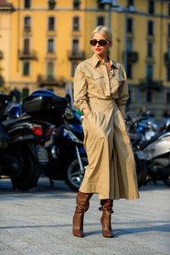 beige dress, bracelet, brown boot, caro daur, earrings, high boots, high heels, leather shoes, red lips, sunglasses, fashion week, frenchystyle, FW, jonathan paciullo, street style, MFW, MILAN, SPRING SUMMER 2019, SS 19, vertical, full length