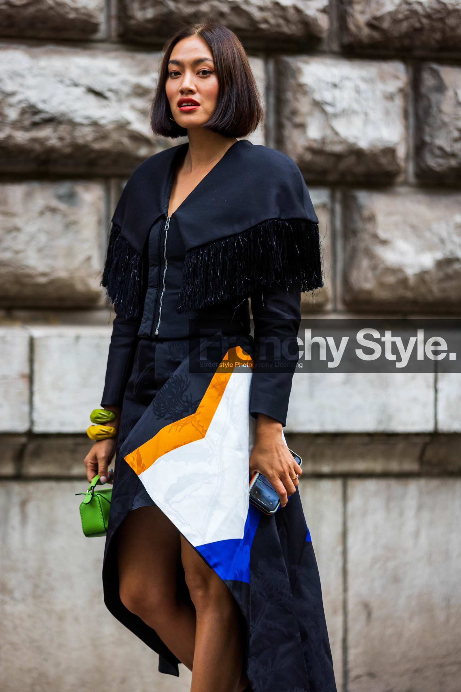 asymetrical skirt, bag, black jacket, black skirt, bracelet, fluo green bag, fringes, green bracelet, jacket, leather boots, loewe look, mini bag, patchwork skirt, printed skirt, skirt, Tiffany Hsu, white skirt, yellow bracelet, street style, jonathan paciullo, FW, frenchystyle, fashion week, PFW, PARIS, SPRING SUMMER 2022, SS 22, vertical, atmosphere details