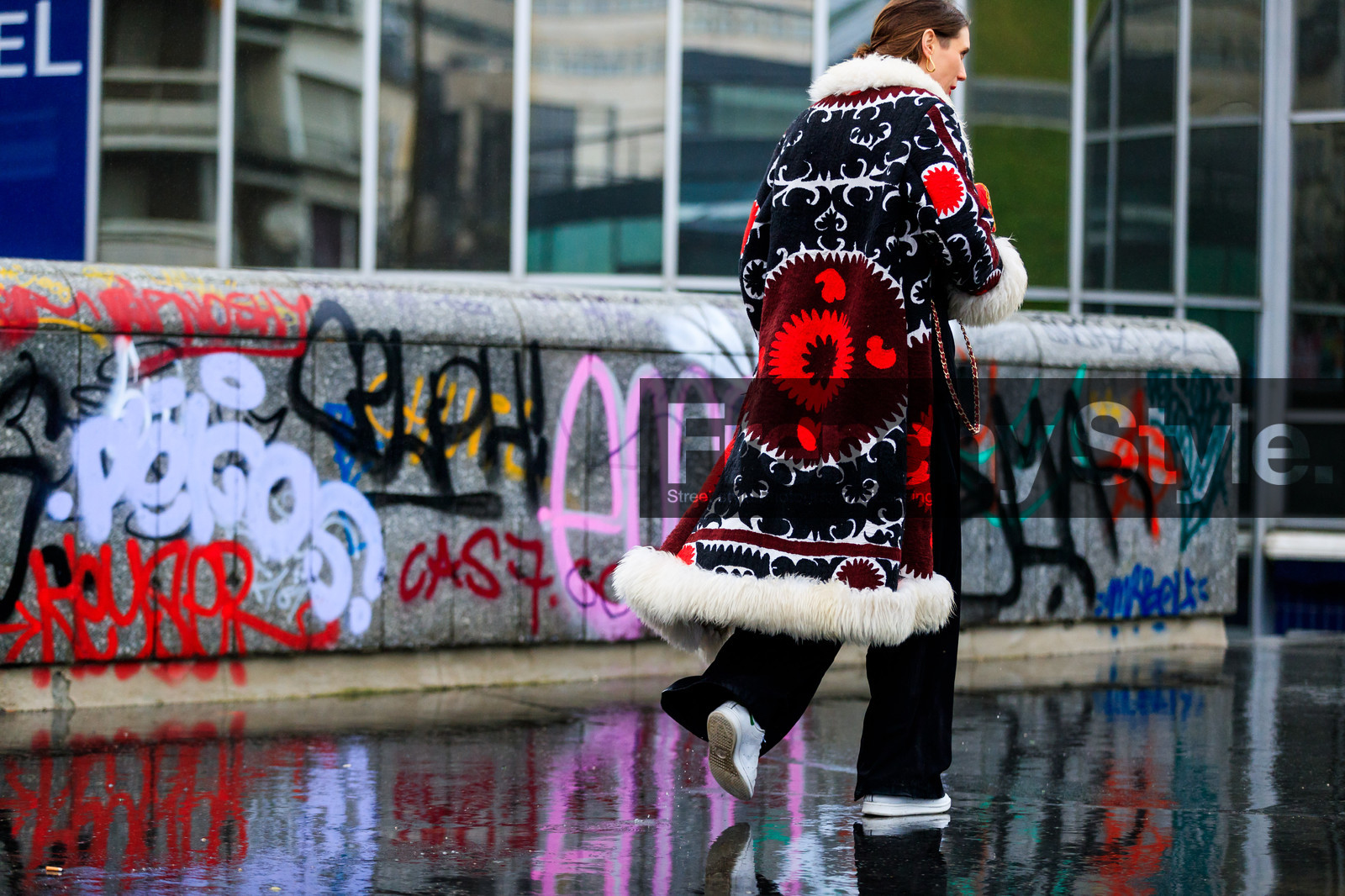 adidas, atmosphere details, AUTUMN WINTER 2017-2018, AW 17-18, back detail, black pants, embroidered coat, FALL WINTER 2017-2018, fashion week, frenchystyle, full length, fur collar, FW, FW 17-18, graphic coat, horizontal, jonathan paciullo, leather shoes, PARIS, PFW, printed coat, red coat, stan smith, street style, trousers, white fur, white sneakers