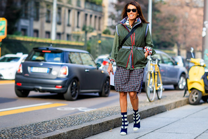atmosphere details, AUTUMN WINTER 2017-2018, AW 17-18, bracelet, checked skirt, FALL WINTER 2017-2018, fashion week, frenchystyle, full length, FW, FW 17-18, graphic shoes, graphic skirt, green jacket, green shirt, high heels, horizontal, jonathan paciullo, leather shoes, MFW, MILAN, plaid, prada, sleeveless, street style, sunglasses, viviana volpicella, white belt