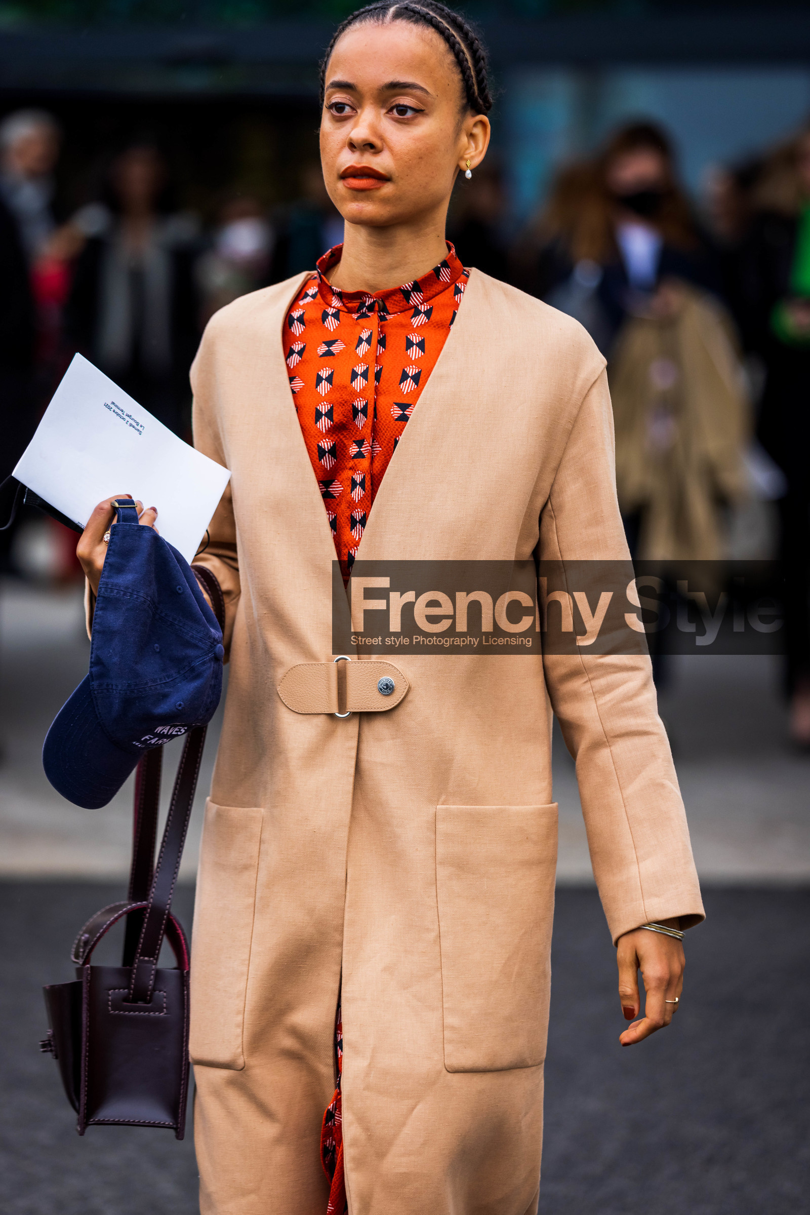 bag, beige coat, burgundy bag, cap, coat, dress, hermes look, leather bag, navy cap, print, printed dress, red dress, fashion week, frenchystyle, FW, jonathan paciullo, street style, PFW, PARIS, SPRING SUMMER 2022, SS 22, vertical, atmosphere details