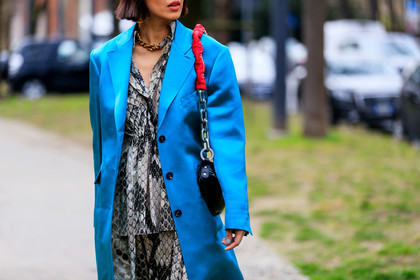 animal print, balenciaga, black bag, blue coat, fanny pack, graphic pants, grey pants, grey shirt, leather bag, liz yu, necklace, printed pants, snake print, trousers, MILAN, MFW, fashion week, frenchystyle, FW, jonathan paciullo, street style, AUTUMN WINTER 2019-2020, AW 19-20, FALL WINTER 2019-2020, FW 19-20, atmosphere details, detail, horizontal