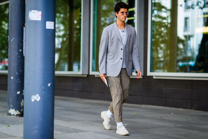 street style, jonathan paciullo, FW, frenchystyle, fashion week, PFW, PARIS, SPRING SUMMER 2019, SS 19, horizontal, atmosphere details, full length