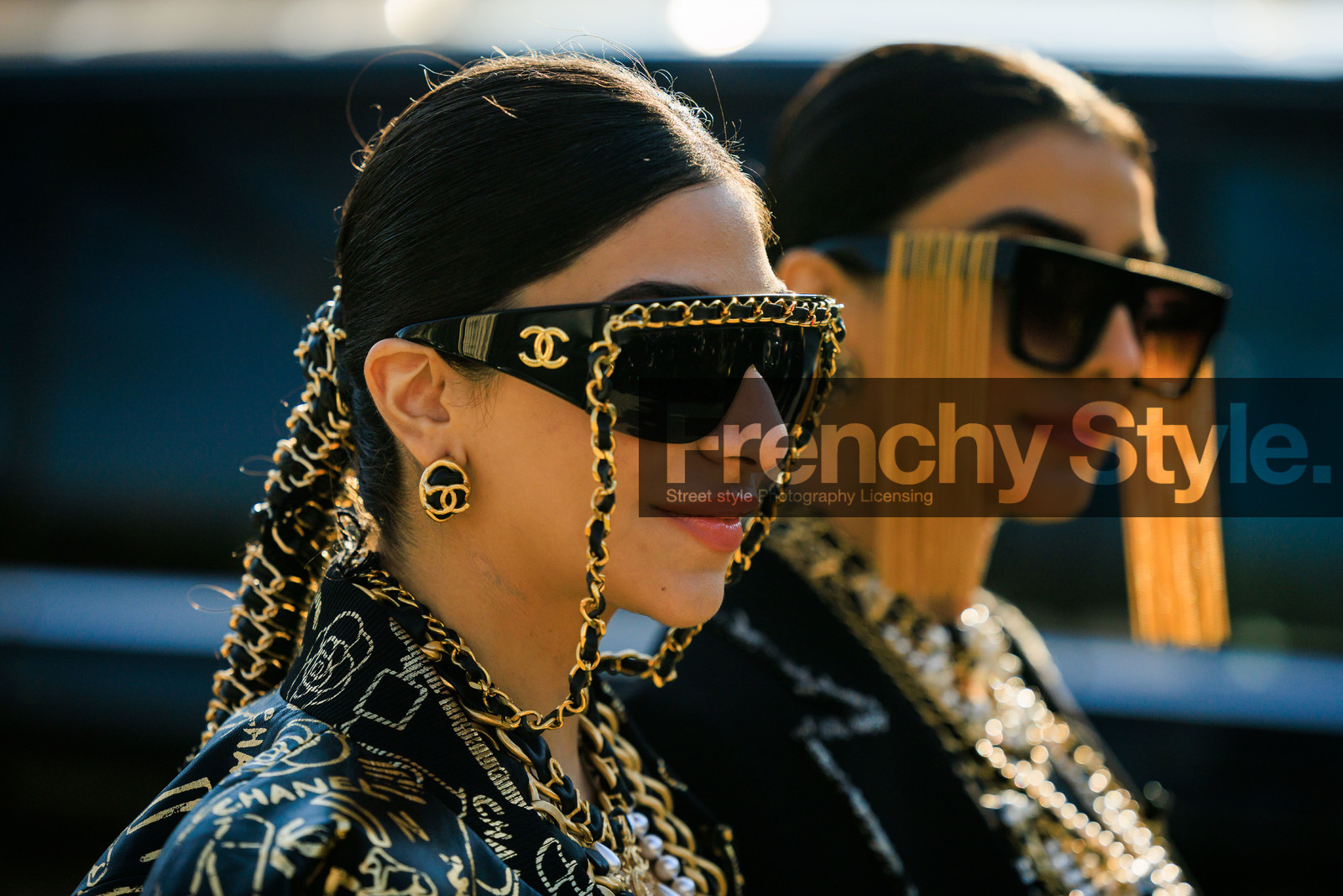 chanel sunglasses, black sunglasses, chanel studs, logo earrings, braided hair tail, logo jacket, chanel jacket, bomber jacket, golden jacket, street style, jonathan paciullo, FW, frenchystyle, fashion week, AUTUMN WINTER 2022-2023, FALL WINTER 2022_2023, FW 22-23, horizontal, PFW, PARIS, atmosphere details, detail