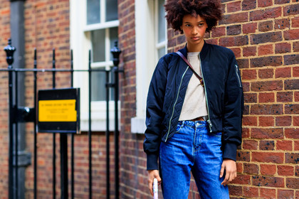 atmosphere details, beige sweater, black jacket, blazer, blue denim, bomber jacket, denim pants, detail, fashion week, frenchystyle, FW, horizontal, jeans, jonathan paciullo, LFW, LONDON, model, SPRING SUMMER 2018, SS 18, street style, trousers