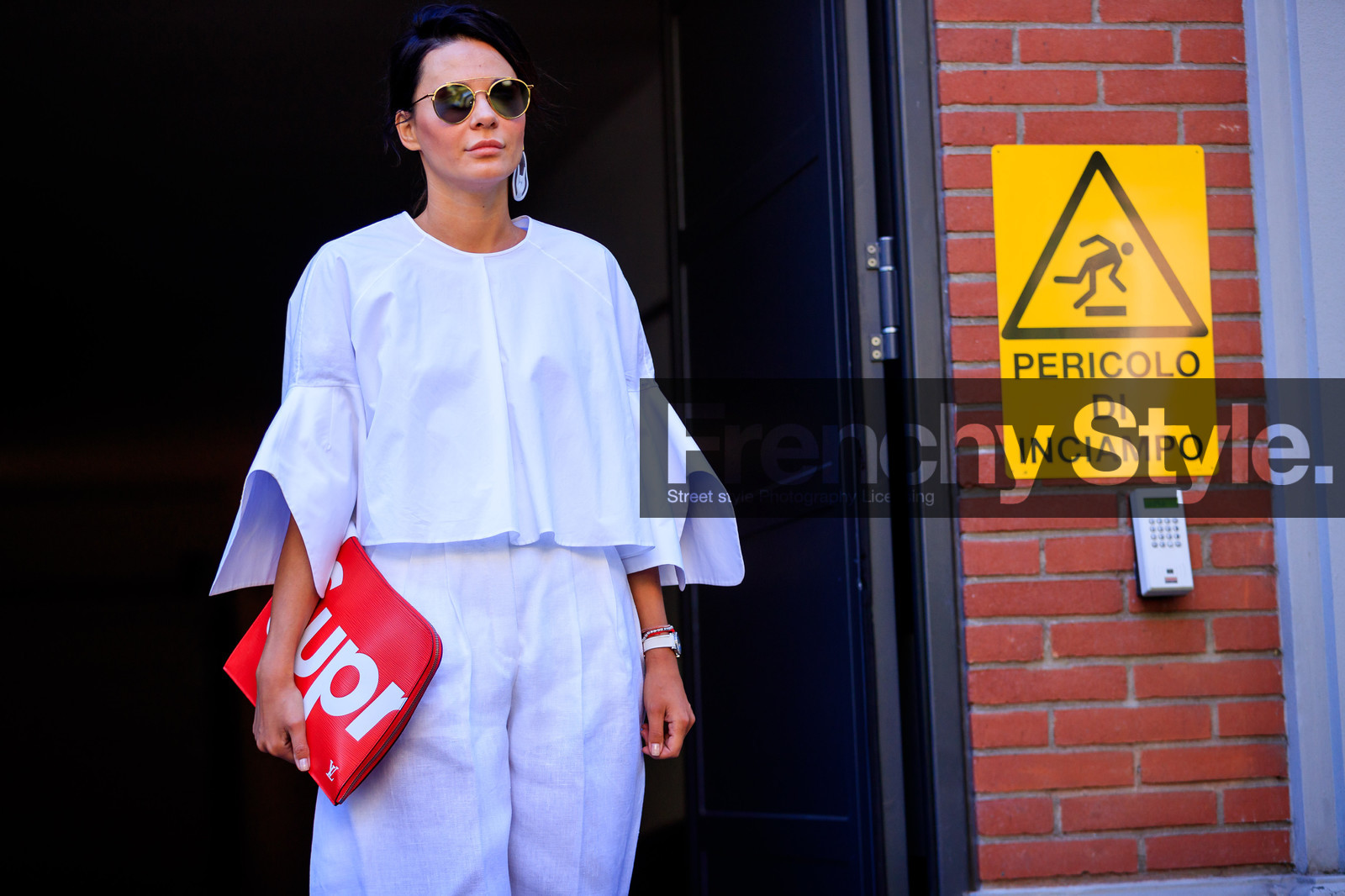 atmosphere details, detail, fashion week, frenchystyle, FW, graphic bag, horizontal, jonathan paciullo, leather bag, louis vuitton, MFW, MILAN, printed bag, red bag, SPRING SUMMER 2018, SS 18, street style, sunglasses, supreme, white pants, white shirt