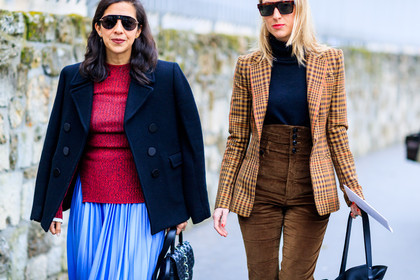 atmosphere details, AUTUMN WINTER 2017-2018, AW 17-18, beige jacket, black bag, black jacket, blue skirt, brown pants, checked jacket, detail, FALL WINTER 2017-2018, fashion week, frenchystyle, FW, FW 17-18, graphic jacket, high waist, horizontal, jonathan paciullo, leather bag, over the shoulder, PARIS, PFW, plaid, pleated skirt, printed jacket, red sweater, street style, suede pants, sunglasses, tartan, trousers