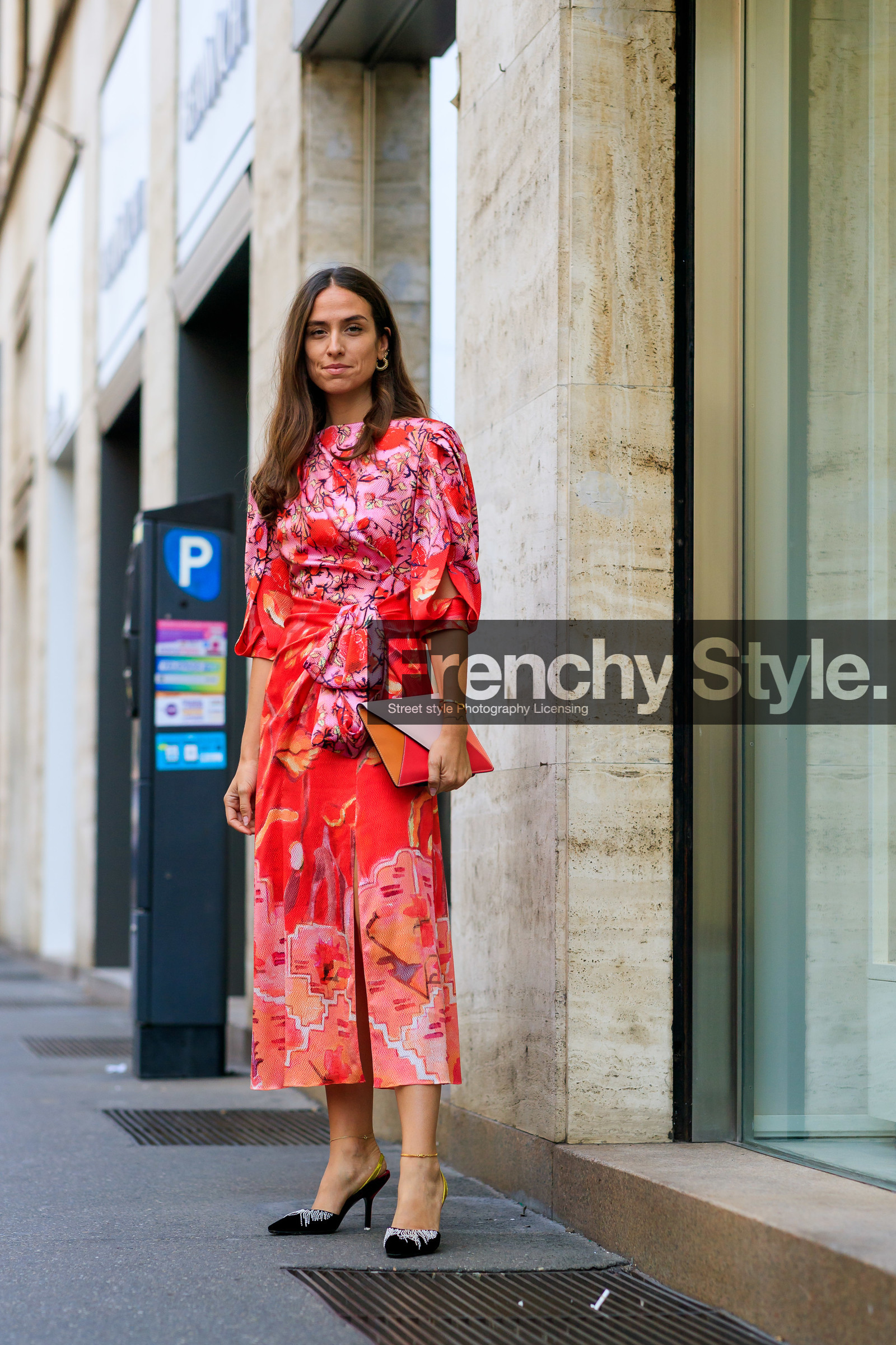 erika boldrin, pink dress, red dress, silk dress, long sleeves dress, belted dress, long dress, split dress, camel leather clutch, red leather clutch, light beige clutch, pearl detail shoes, ankle bracelet, velvet shoes, floral printed dress, fashion week, frenchystyle, FW, jonathan paciullo, street style, MFW, MILAN, SPRING SUMMER 2020, SS 20