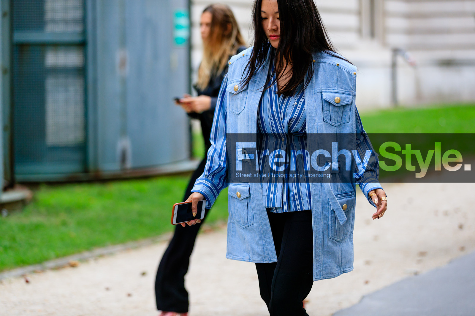 atmosphere details, black pants, blue denim, blue shirt, denim jacket, detail, fashion week, frenchystyle, FW, geometric, graphic shirt, horizontal, jonathan paciullo, PARIS, PFW, printed shirt, sleeveless, SPRING SUMMER 2017, SS 17, street style, striped shirt, tina leung