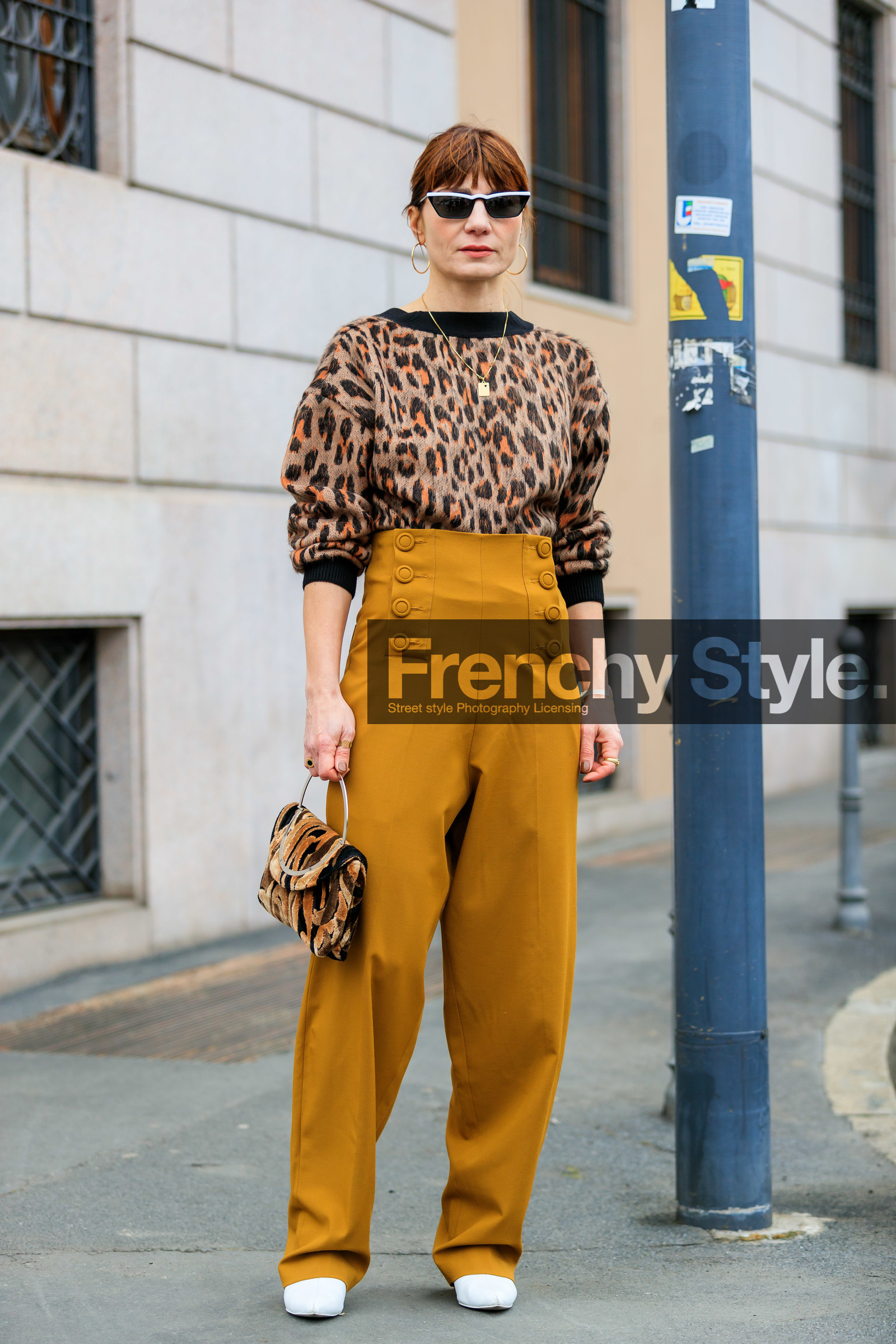 animal print, brown bag, brown sweater, camel pants, fur bag, graphic bag, graphic sweater, leather shoes, leopard, necklace, printed bag, printed sweater, sunglasses, trousers, white shoes, MILAN, MFW, fashion week, frenchystyle, FW, jonathan paciullo, street style, AUTUMN WINTER 2019-2020, AW 19-20, FALL WINTER 2019-2020, FW 19-20, vertical, full length