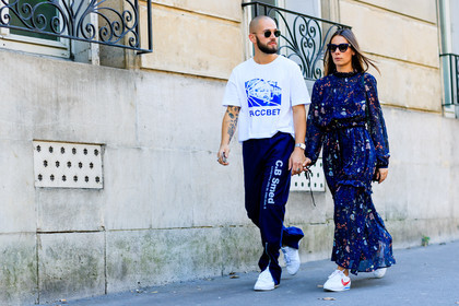 Alice & Js, atmosphere details, blue dress, fashion week, floral, flower, frenchystyle, full length, FW, gosha rubchinskiy, horizontal, jonathan paciullo, leather shoes, leather sneakers, nike, PARIS, PFW, printed dress, printed t shirt, silk dress, SPRING SUMMER 2017, SS 17, street style, sunglasses, sweatpants, trousers, white sneakers, white t shirt