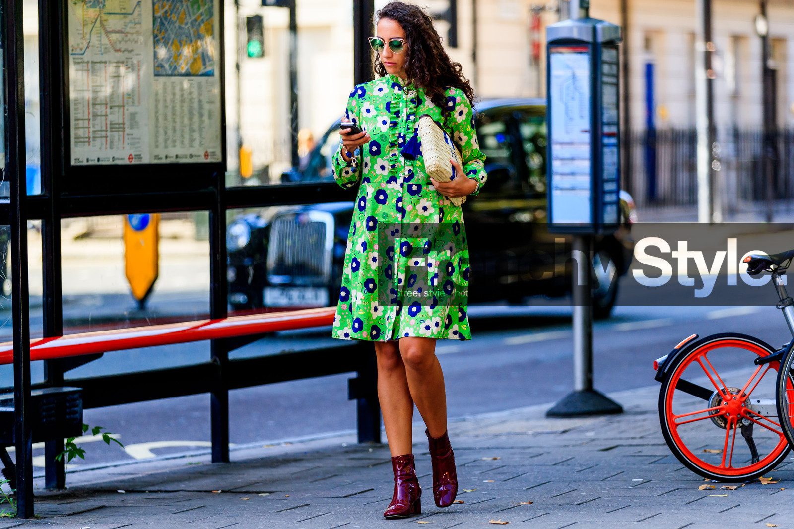 bordeaux, burgundy, floral, flowers, graphic dress, green dress, high heels, leather bag, leather shoes, printed dress, red boots, straw bag, sunglasses, fashion week, frenchystyle, FW, jonathan paciullo, street style, LFW, LONDON, SPRING SUMMER 2019, SS 19, atmosphere details, horizontal, full length