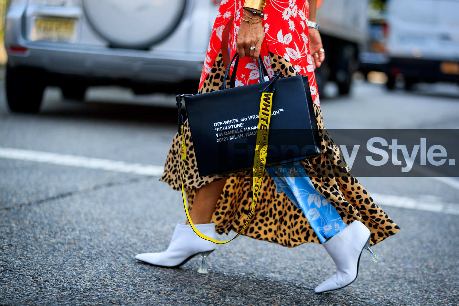 animal print, black bag, floral, flowers, graphic bag, graphic dress, high heels, leather bag, leather shoes, leopard, multicolor dress, off white, printed bag, printed dress, white boots, fashion week, frenchystyle, FW, jonathan paciullo, street style, NYFW, NEW YORK, SPRING SUMMER 2019, SS 19, atmosphere details, horizontal, detail