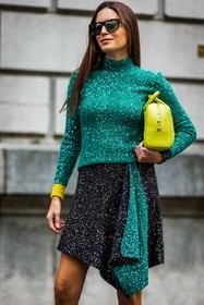 asymetrical skirt, bag, black skirt, black sunglasses, Gala Gonzalez, green knitwear, green turtleneck, knitwear, leather bag, loewe bag, sequins, skirt, sunglasses, turtleneck, yellow bag, street style, jonathan paciullo, FW, frenchystyle, fashion week, PFW, PARIS, SPRING SUMMER 2022, SS 22, vertical, atmosphere details