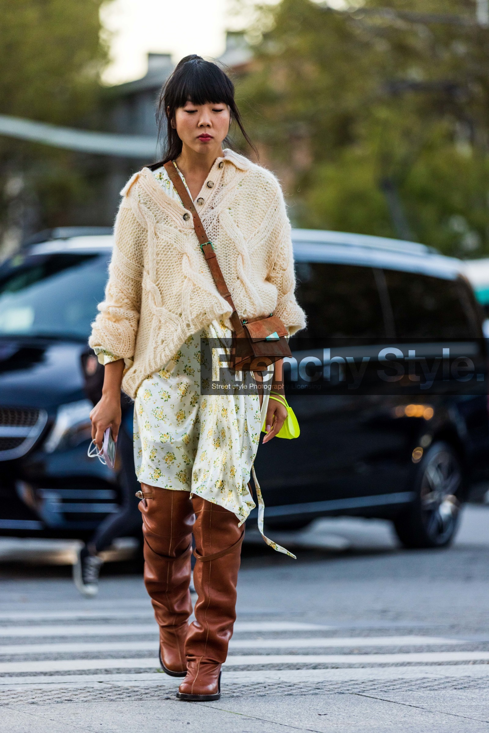 acne studios bag, acne studios look, bag, beige dress, beige knitwear, boots, brown boots, crossbody bag, dress, floral print, flower, high boots, knitwear, leather boots, orange bag, print, printed dress, Susie Lau, twisted knitwear, street style, jonathan paciullo, FW, frenchystyle, fashion week, PFW, PARIS, SPRING SUMMER 2022, SS 22, vertical, full length