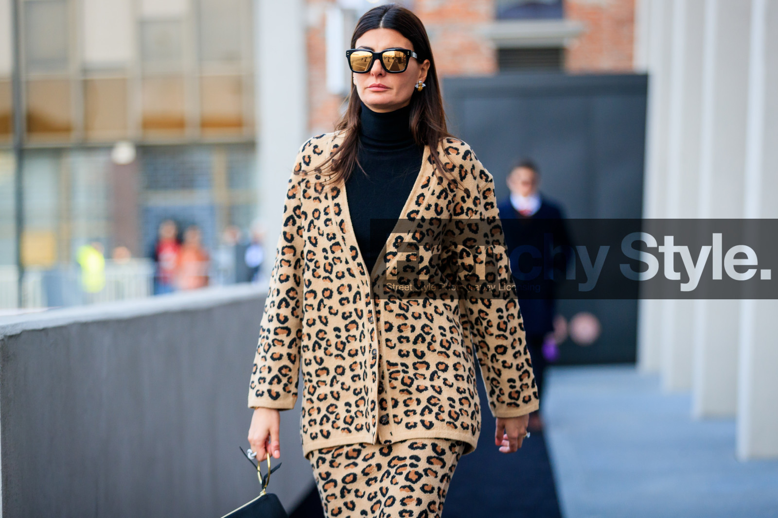 animal print, beige skirt, beige sweater, black turtleneck, graphic skirt, leopard, printed skirt, printed sweater, sunglasses, fashion week, frenchystyle, FW, jonathan paciullo, street style, MFW, MILAN, AUTUMN WINTER 2018-2019, FALL WINTER 2018-2019, FW 18-19, horizontal, atmosphere details, giovanna battaglia