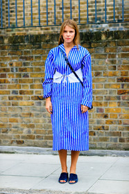 black bag, blue dress, blue sandals, corset, fashion week, frenchystyle, full length, FW, geometric, graphic bag, graphic dress, jonathan paciullo, leather bag, LFW, LONDON, monica ainley, printed bag, shirt dress, SPRING SUMMER 2017, SS 17, street style, striped dress, stripes, suede shoes, vertical, white belt, woman