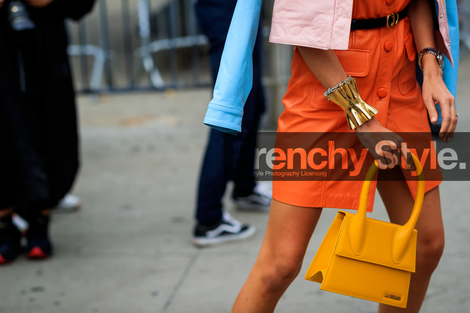bracelet, golden jewelry, jacquemus, leather bag, leather dress, leather shoes, orange dress, yellow bag, street style, jonathan paciullo, FW, frenchystyle, fashion week, NEW YORK, NYFW, SPRING SUMMER 2020, SS 20, horizontal, atmosphere details, detail