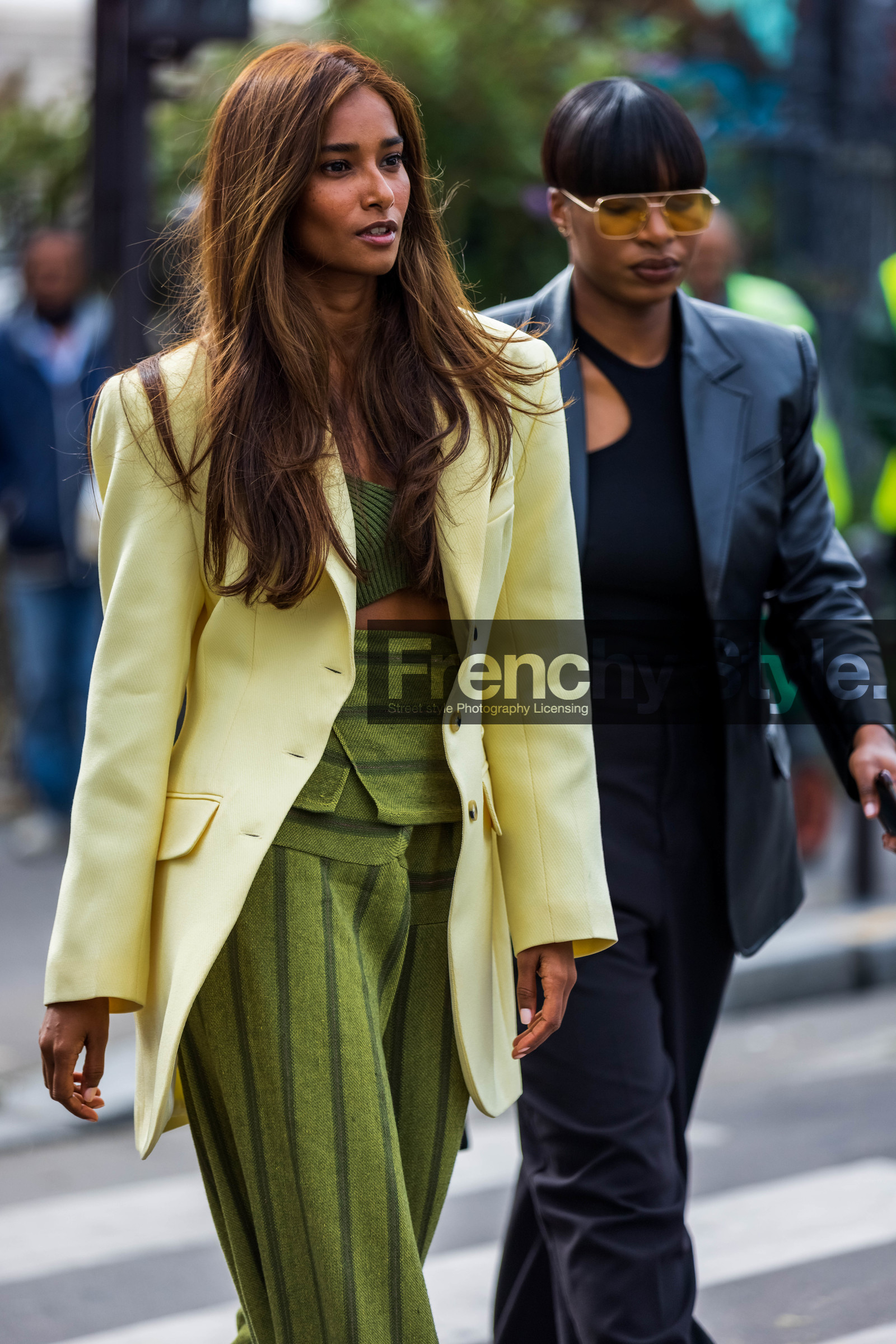 bag, bracelet, colot, gold bag, gold earrings, gold necklace, necklace, pink shirt, Selma Kaci, shirt, fashion week, frenchystyle, FW, jonathan paciullo, street style, PFW, PARIS, SPRING SUMMER 2022, SS 22, vertical, atmosphere details
