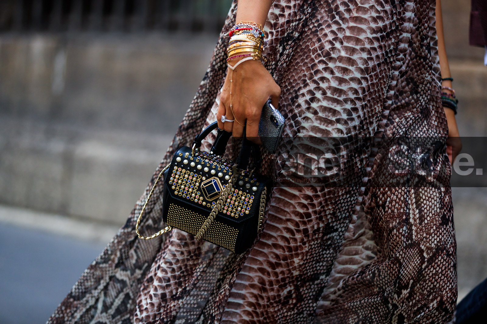 animal print, black bag, bracelet, brown dress, graphic bag, graphic dress, leather bag, printed bag, printed dress, snake print, studs, PFW, fashion week, frenchystyle, FW, jonathan paciullo, street style, PARIS, horizontal, atmosphere details, detail, AUTUMN WINTER 2018-2019, FALL WINTER 2018-2019, FW 18-19