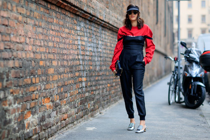 atmosphere details, AUTUMN WINTER 2017-2018, AW 17-18, black bag, black cap, black jumpsuit, chanel handbag, eleonora carisi, FALL WINTER 2017-2018, fashion week, frenchystyle, full length, FW, FW 17-18, high heels, horizontal, jonathan paciullo, leather bag, leather shoes, MFW, MILAN, red sweater, shiny shoes, silver shoes, street style, sunglasses, timeless bag, trousers